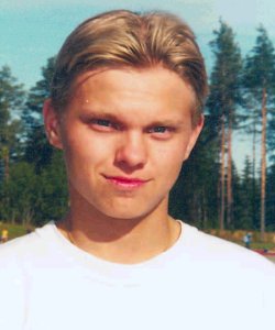 Anssi Liimatta jatkoi PyU:n keih�sperinteit� voittamalla SM-kultaa 15-vuotiaissa tuloksella 63,21.